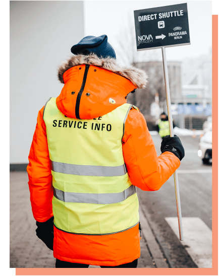 20 - Shuttle-Hostessen und -hosts sorgen für eine reibunsglose Anreise Ihrer Gäste zur Eventlocation