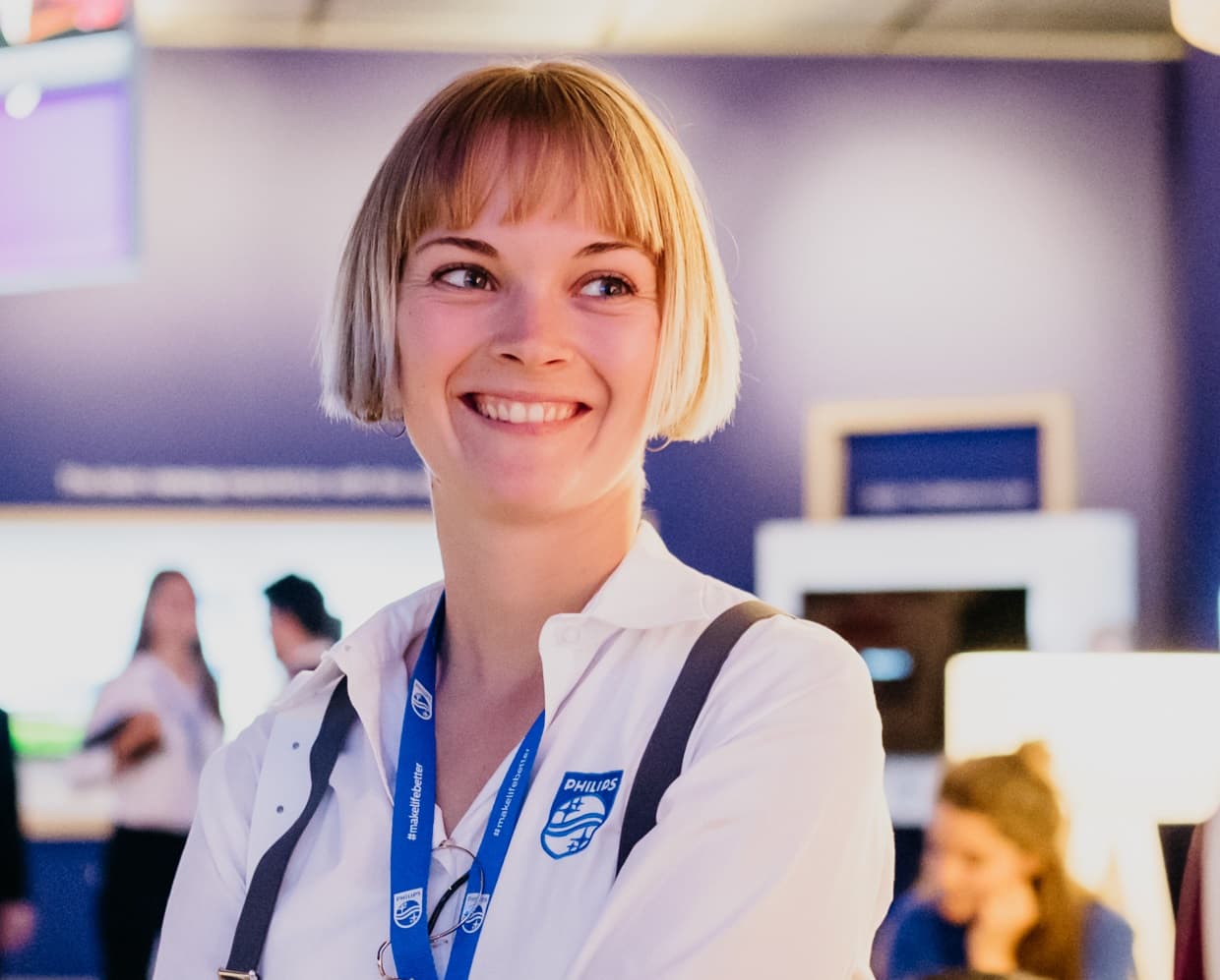 Chefhostess gewährleistet einen reibungslosen Ablauf aller Tätigkeiten, die vom Eventpersonal vor Ort ausgeführt werden Chefhostess gewährleistet einen reibungslosen Ablauf aller Tätigkeiten, die vom Eventpersonal vor Ort ausgeführt werden