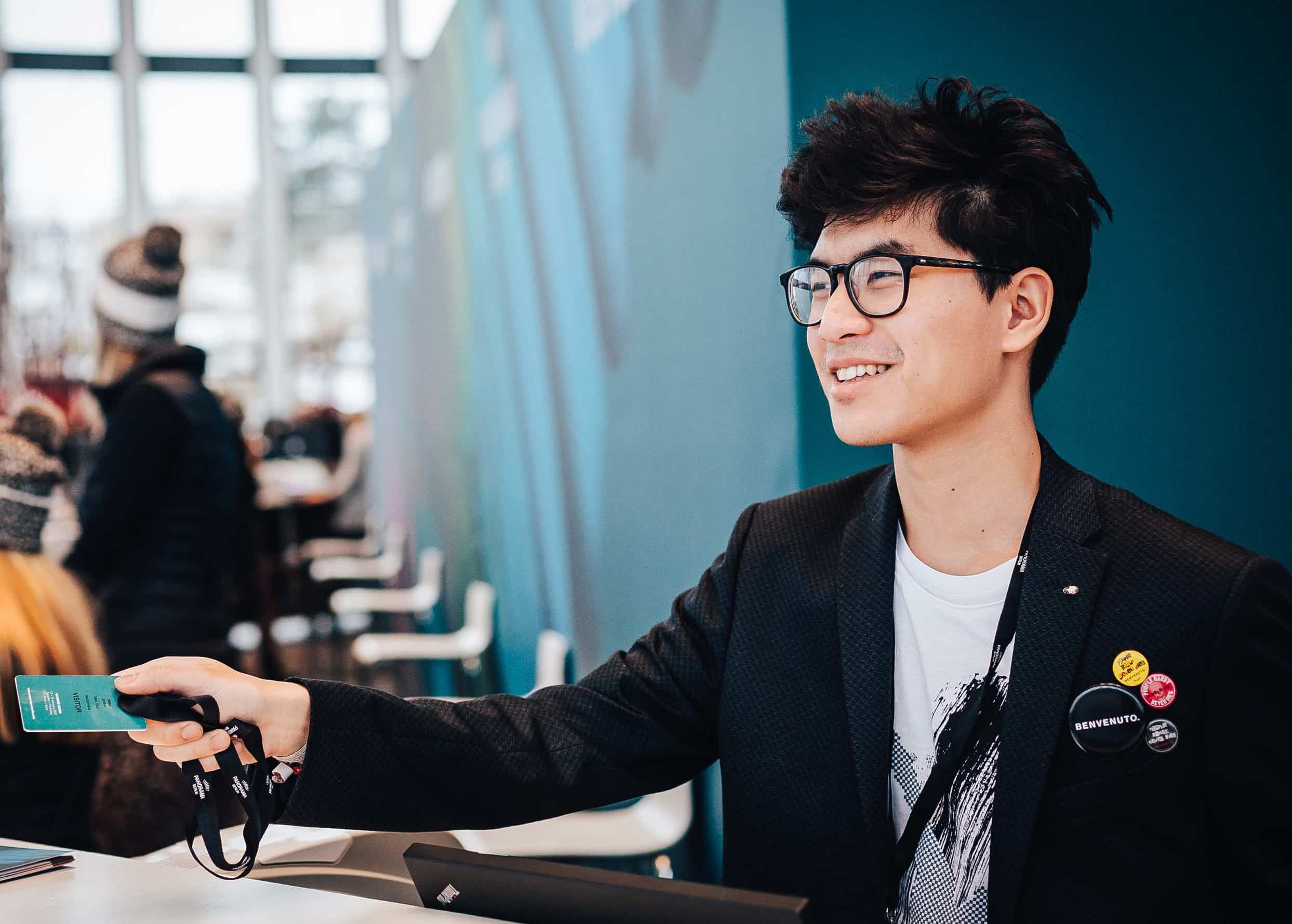 Für Ihren Messeauftritt bilden Fremdsprachenhostessen und Fremdsprachenhosts ein wichtiges kommunikatives Potenzial Für Ihren Messeauftritt bilden Fremdsprachenhostessen und Fremdsprachenhosts ein wichtiges kommunikatives Potenzial