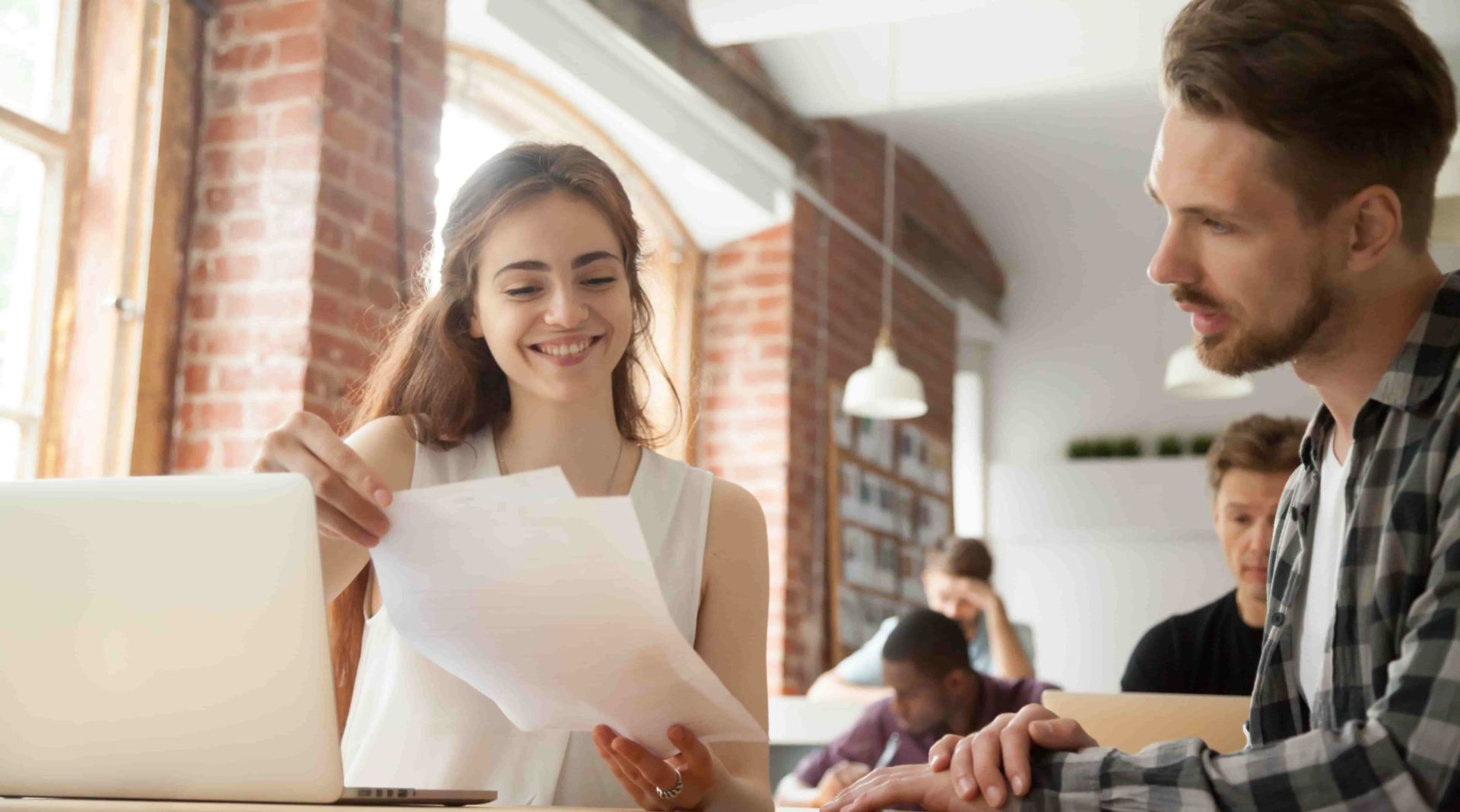 Kompetente Büroaushilfen von ucm.agency Kompetente Büroaushilfen von ucm.agency