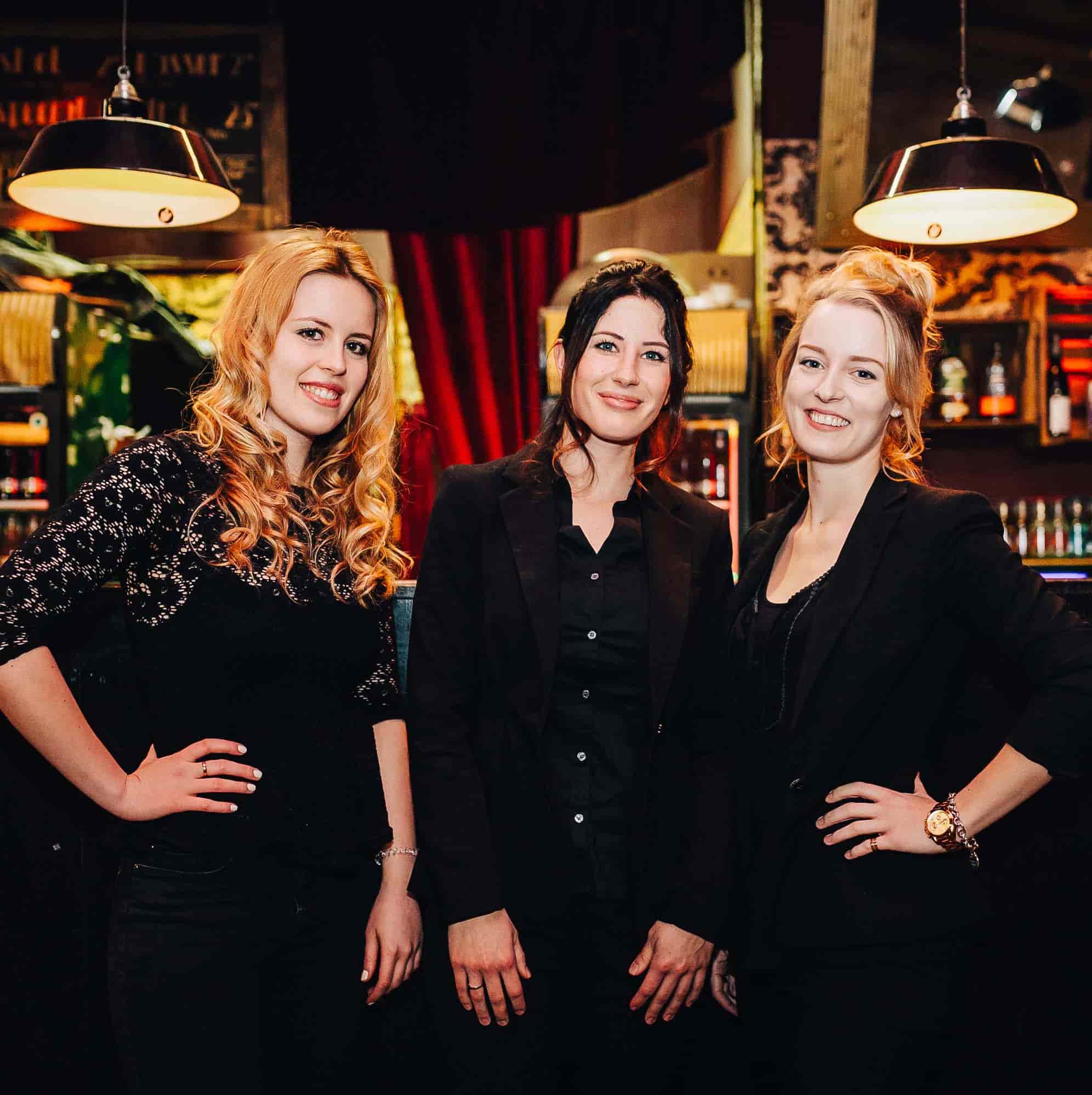 Qualifizierte VIP-Hostessen von ucm.agency Qualifizierte VIP-Hostessen von ucm.agency